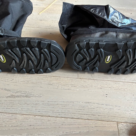 NEOS Black Waterproof Men's Boots - Picture 7 of 7